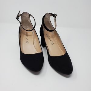 Unisa block Mary Jane heels black 6.5